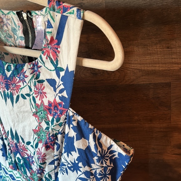 Alya floral dress PTP: 18 inches W: 15 inches L: 35 inches approximately - Picture 7 of 16